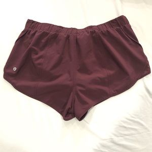 Lululemon 2.5 Hotty Hot Low Rise Shorts